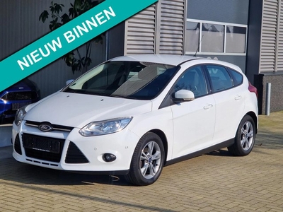 Ford Focus 1.0 EcoBoost Trend nieuwe distributie!