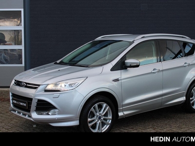 Ford Kuga 1.5 150 PK Titanium Plus Styling Pack NL-Auto/Navi/Camera/Clima/Bluetooth/Stoelverwarming/Voorruit verwarming/LM-velgen/Parkeersensoren/Trekhaak/Volledig onderhouden