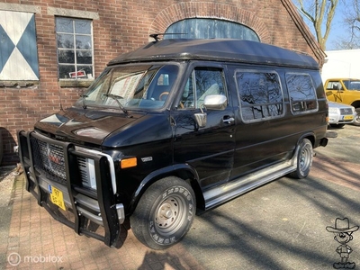 GMC Chevrolet Chevy Van g20 camper v8 1989