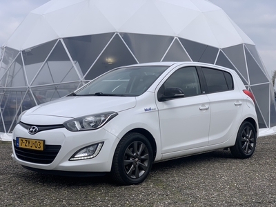 HYUNDAI I20 1.2i Go! | Airco | Cruise Control | Trekhaak | Lichtmetalen velgen |