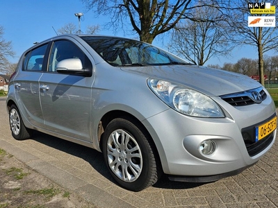 Hyundai I20 1.2i i-Motion 2e eigenaar dealer onderhouden