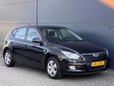 Hyundai i30 1.4i Dynamic CLIMA TREKHAAK APK (bj 2009)