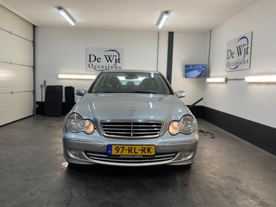 Mercedes-Benz C-klasse 200 KOMPRESSOR Avantgarde AUT.uitsluitend op afspraak !