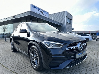 Mercedes-Benz GLA 200 AMG Line panoramadak,