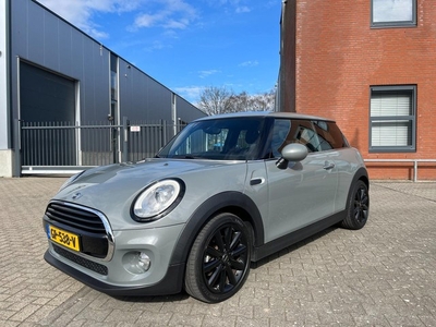 Mini Mini 1.5 Cooper Business Automaat.