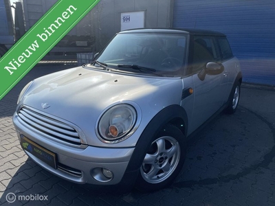 Mini Mini 1.6 Cooper / Automaat/ Netjes / meeneemprijs !!