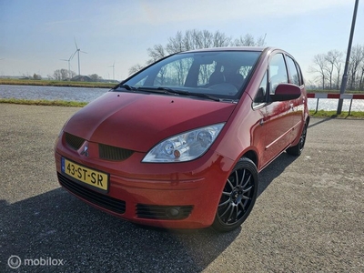 Mitsubishi Colt 1.3 Inform, Automaat, Leer , Lm velgen !