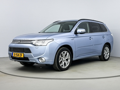 MITSUBISHI OUTLANDER 2.0 PHEV Instyle+ // LEDER // ZONNEDAK // TREKHAAK //