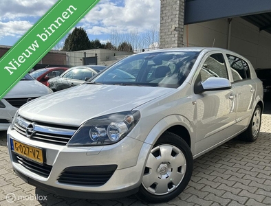 Opel Astra 1.4 Essentia / 5DRS / Airco / N.A.P