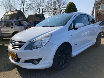 Opel Corsa 1.4-16V '111' Edition OPC Line,Airco,Cruise