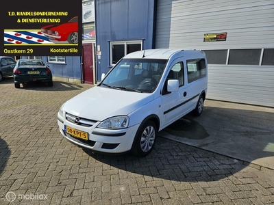 Opel combo Tour 1.4-16V Selection 5 persoons Benzine