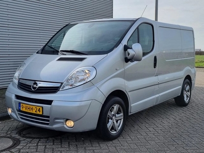 Opel Vivaro 2.5 CDTI L1H1 Bj 2010 Airco Navi Cruise Pdc