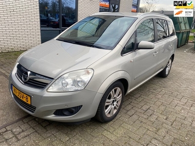 Opel Zafira 2.2 Cosmo / AUTOMAAT / 7 PERSOONS / AIRCO / NAP