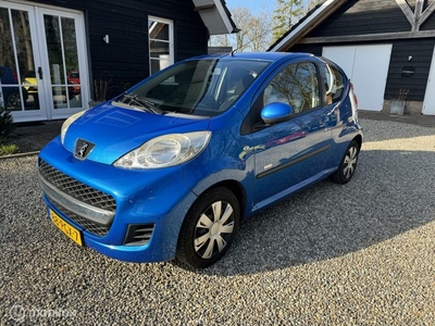 Peugeot 107 1.0-12V Millesim 200