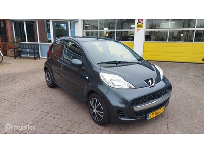 Peugeot 107 1.0-12V Urban Move