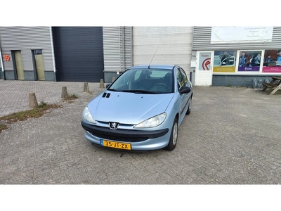 Peugeot 206 1.1 Bj 2002 5drs Nieuwe Distributieriem