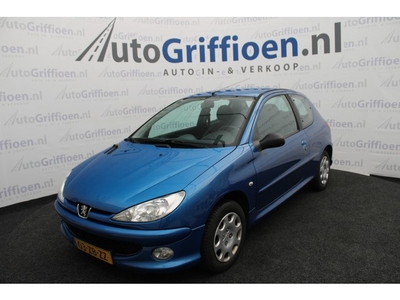 Peugeot 206 1.4 Forever nette hatchback met airco