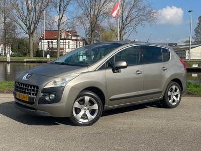 Peugeot 3008 1.6 VTi Première