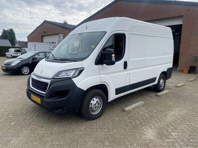 Peugeot Boxer 330 2.2 BlueHDi 140 L2H2 Premium