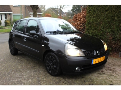 Renault Clio 16-16V DYNAMIC MEENEEMPRIJS (bj 2003)