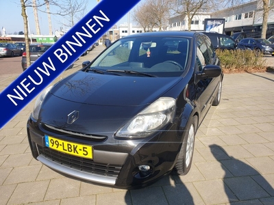 Renault Clio 1.6 Dynamique . (bj 2010)