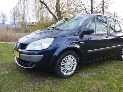 Renault Grand Scénic 2.0-16V Tech Line*automaat*airco*cruise*navigatie*leer