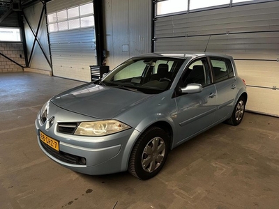 Renault Mégane 1.6-16V Business Line