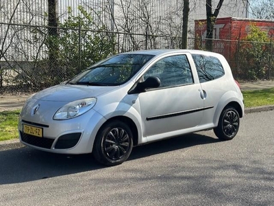 Renault Twingo 1.2 Authentique / Distributieset vervangen /