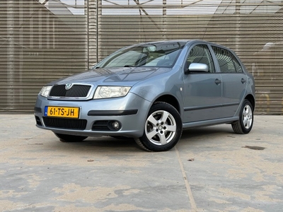 Skoda Fabia 1.4-16V Elegance AIRCO/LM VELGEN/AUT. APK 6-3-2025 !