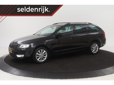 Skoda Octavia 1.2 TSI Ambition Navigatie Trekhaak PDC