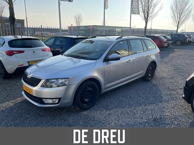 Skoda Octavia Combi 1.2 TSI Greentech DSG NAVI TREKHAAK