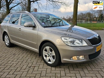 Skoda Octavia Combi 1.4 TSI Elegance airco cruis control