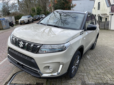 Suzuki Vitara 1.5 Hybrid Select, AUTOMAAT, NAVIGATIE