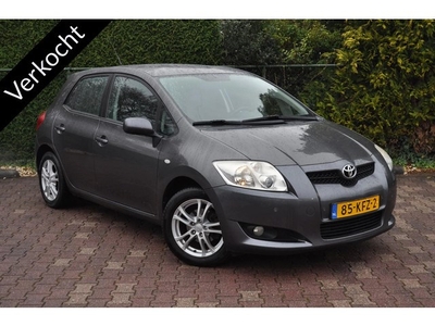 Toyota Auris 1.6 Navi. Cruise. Trekhaak. Dealer-auto.