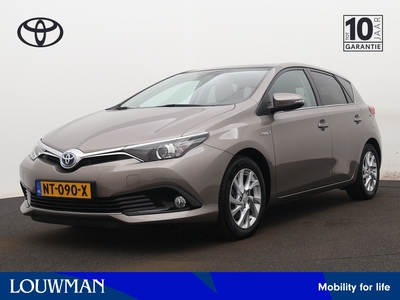 TOYOTA AURIS 1.8 Hybrid Trend Limited | Panoramadak | Trekhaak afneembaar | Navigatie |