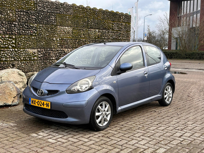 Toyota Aygo 1.0-12V +