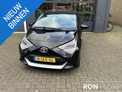 Toyota Aygo 1.0 VVT-i x-play Automaat / Airco/ Apple