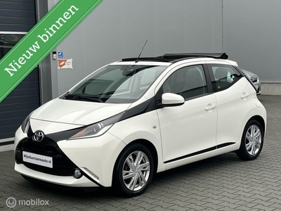 Toyota Aygo 1.0 VVT-i x-wave, Cabrio, Half leder, Camera