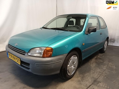 Toyota Starlet 1.3-16V - Stuurt zwaar - Gebruikersschade