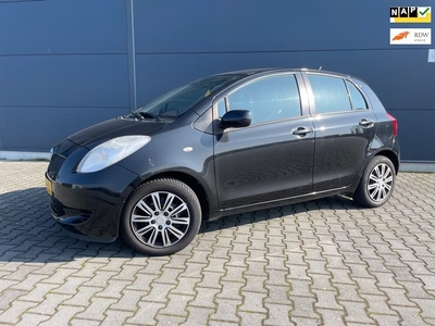 Toyota Yaris 1.3 VVTi bouwjaar 2007 met nw apk