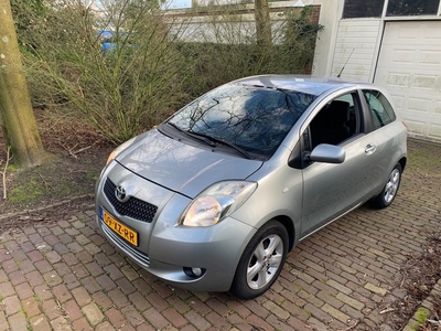 Toyota Yaris 1.3 VVTi Luna luxe airco Apk Nieuw 10 2025