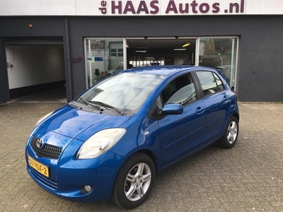 Toyota Yaris 1.3 VVTi Sol / APK APRIL 2025 / 5 DEURS /