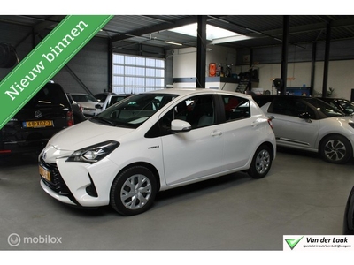 Toyota Yaris 1.5 Hybrid Aspiration NL Auto Boekjes 1e