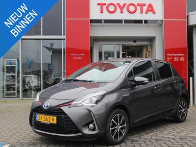 Toyota Yaris 1.5 Hybrid Design Sport 15' LM-VELGEN 4S-BANDEN CLIMA CRUISE BLUETOOTH PRIVACY GLASS CAMERA LED NL-AUTO