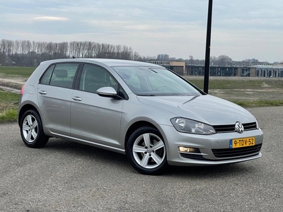 Volkswagen Golf 1.2 TSI Highline 2e