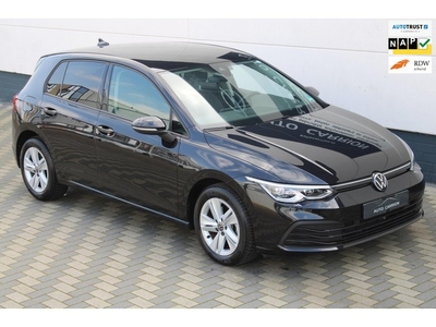 Volkswagen Golf 1.5 TSI Navi Camera IQ-Light Keyless BTW !!