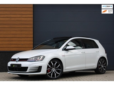 Volkswagen Golf 2.0 TSI GTI