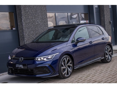 Volkswagen Golf 8 1.5 eTSI R-Line Business+ DSG Automaat