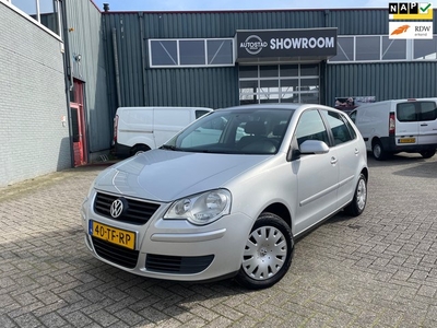 Volkswagen Polo 1.4-16V Optive