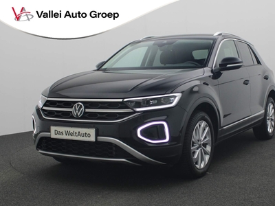 VOLKSWAGEN T-ROC 1.0 TSI 110PK Style | ACC | Lane assist | Stoelverwarming | Navi | Parkeersensoren voor en achter